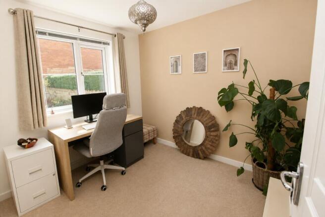 3 bed Terraced for sale Image 8