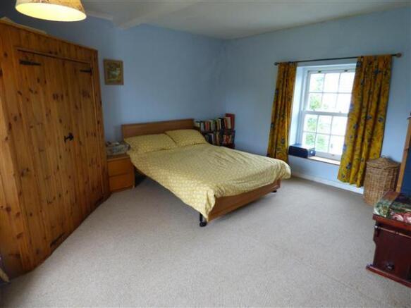 BEDROOM 2