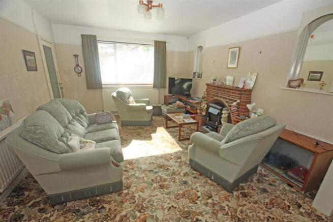 Living area.jpg