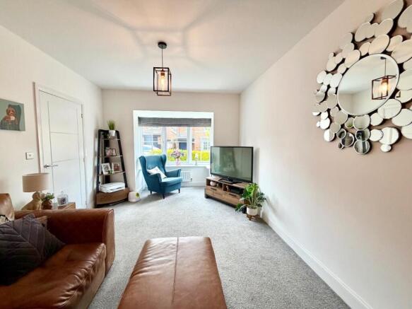 4 bed Detached for sale Image 9