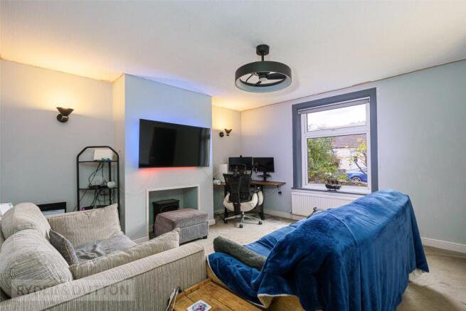 3 bed Terraced for sale Image 5