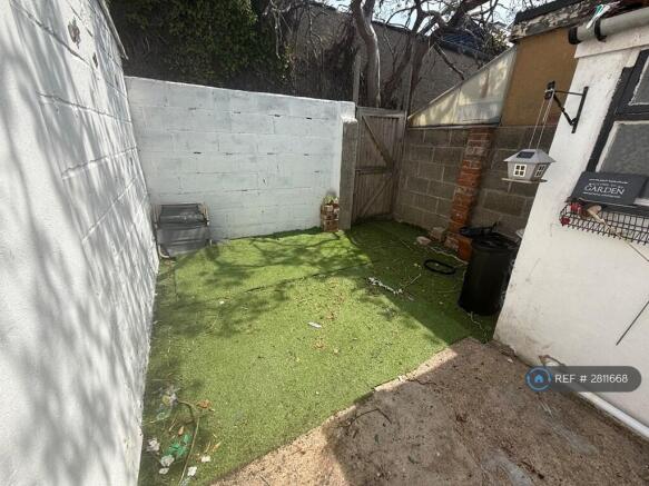 Courtyard Style Garden 