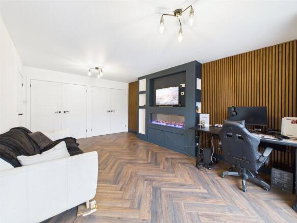 Belworth Court, Cheltenham, Gloucestershire, GL51 photo 2