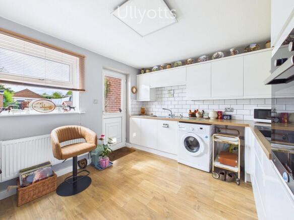 2 bed Terraced for sale Image 5