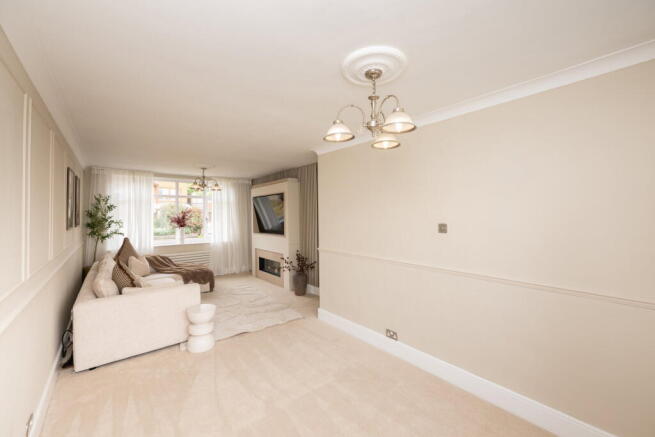 4 bed Detached for sale Image 7