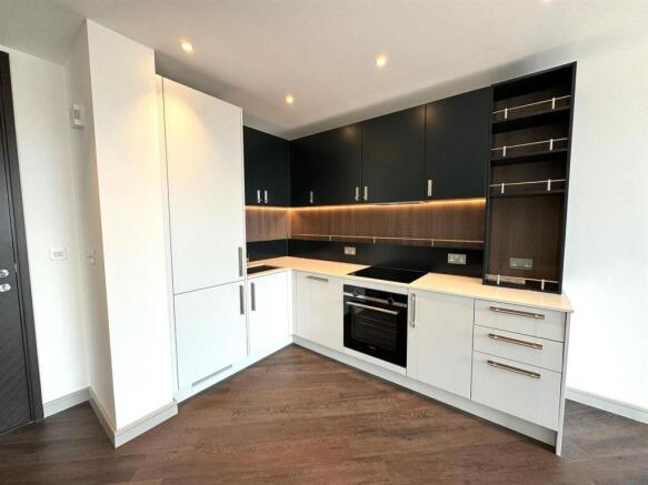 Kitchen pic 2.jpeg