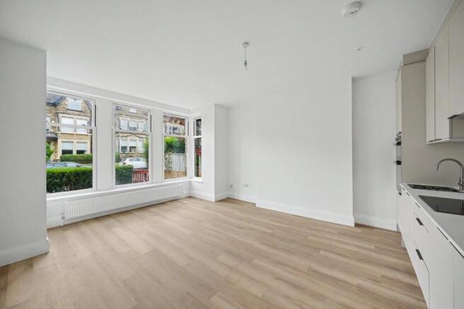 2 bed Apartment for sale Image 9