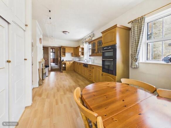4 bed Terraced for sale Image 7