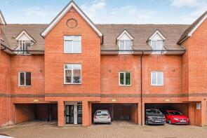 19, Bluecoat Court, Hertford SG14 1AY