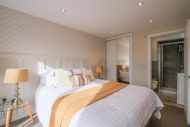 2 bed Bungalow for sale Image 10