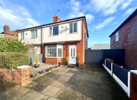 35, Segars Lane, Southport PR8 3JA