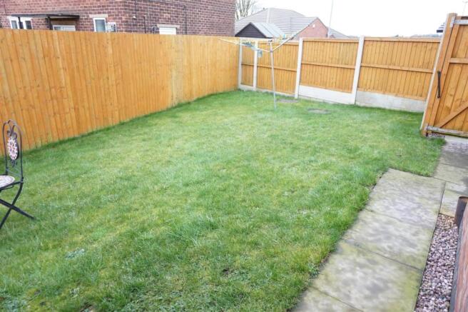 SIDE GARDEN