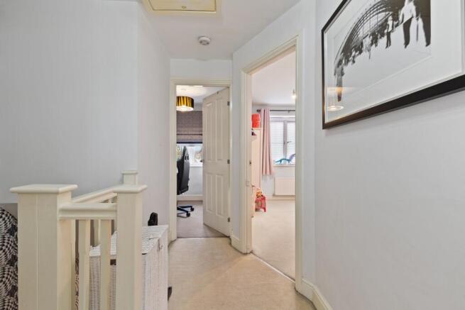 3 bed Link Detached House for sale Image 9