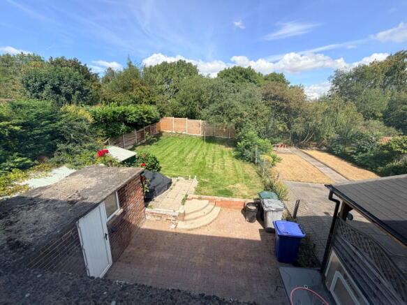 3 bed Semi-Detached for sale Image 10