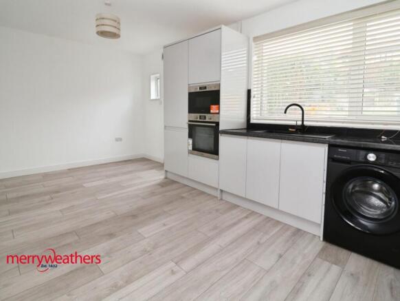 3 bed Semi-Detached for sale Image 7