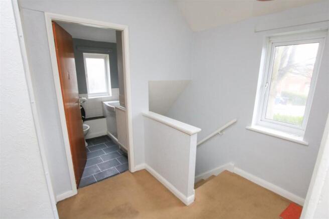 FIRST FLOOR LANDING