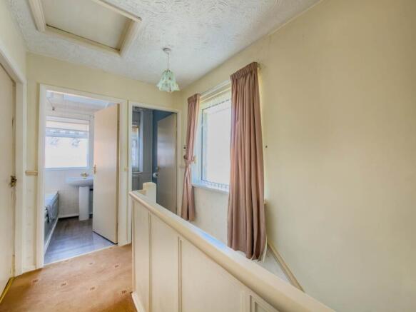 3 bed Semi-Detached for sale Image 12