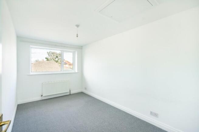 5 bed Semi-Detached for sale Image 12