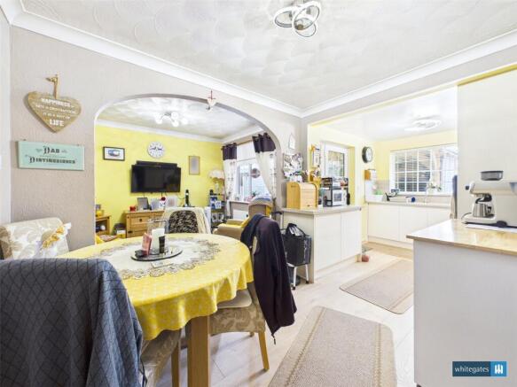 3 bed Bungalow for sale Image 8