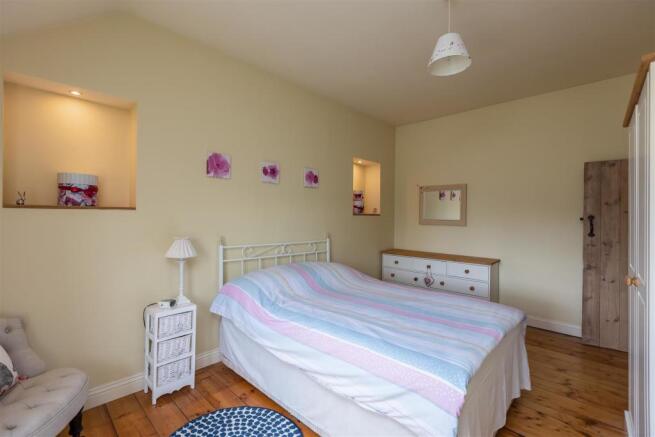 The Willows-Bedroom 1 C.jpg