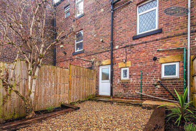 3 bed Terraced for sale Image 12
