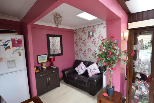 Conservatory/Dining/