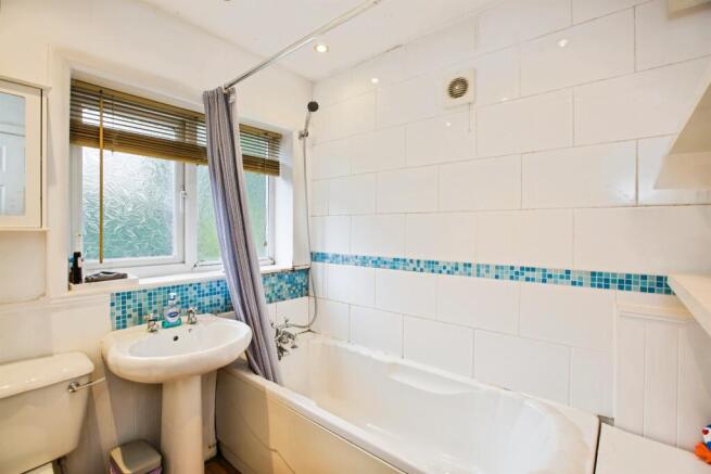 2 bed Semi-Detached for sale Image 12