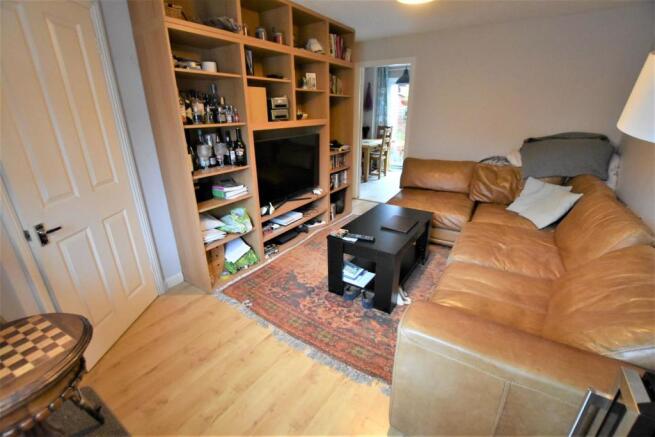11 Byron Close - sitting room 2.JPG