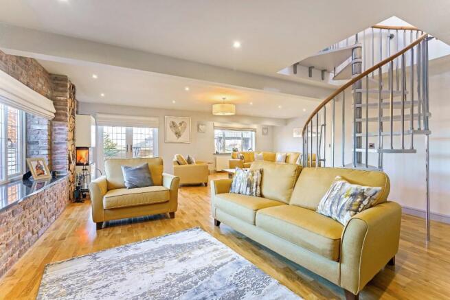 22 Ledgate Lane 311841 - (10).jpg