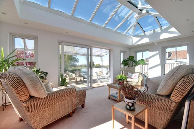 4 bed Detached for sale Image 5