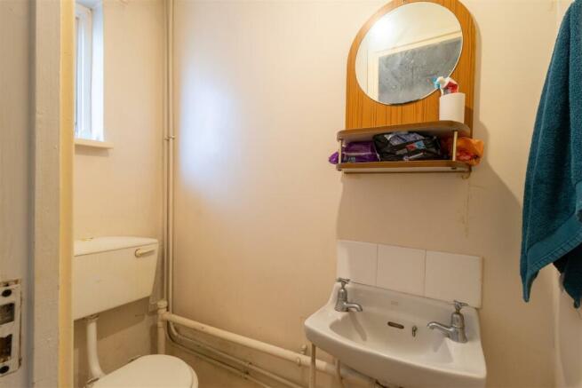 3 bed House to rent Image 5