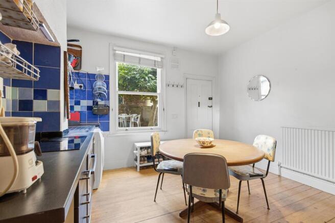 3 bed Terraced for sale Image 9