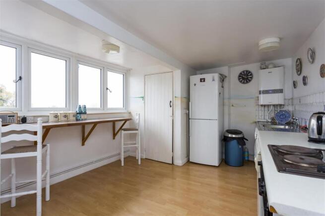 KITCHEN / BREAKFAST ROOM