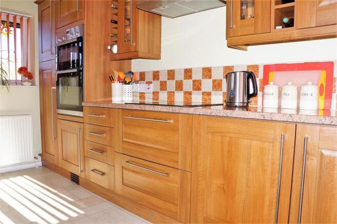Well Fitted Kitchen