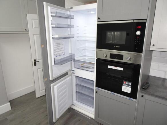 2 bed Flat to rent Image 6