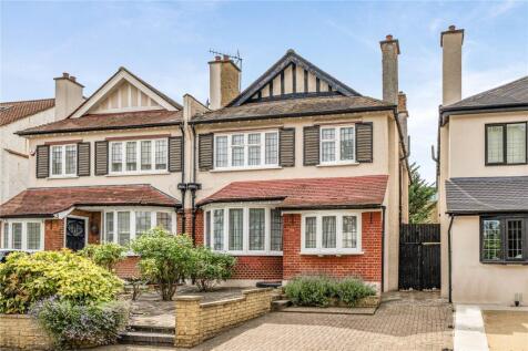 The Grove, Palmers Green, London, N13
