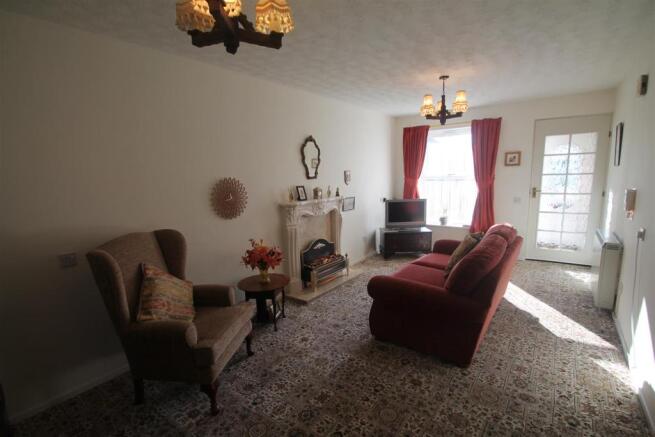 18 Maryvale Court 01