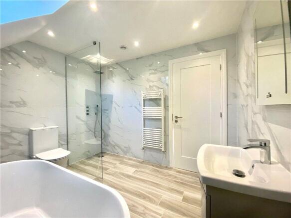 3 bed End of Terrace to rent Image 12