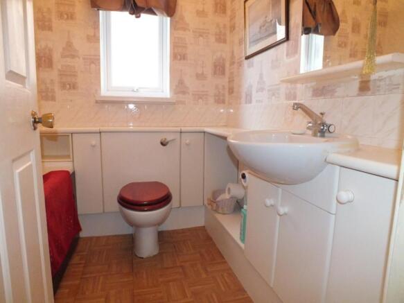 BATHROOM/WC