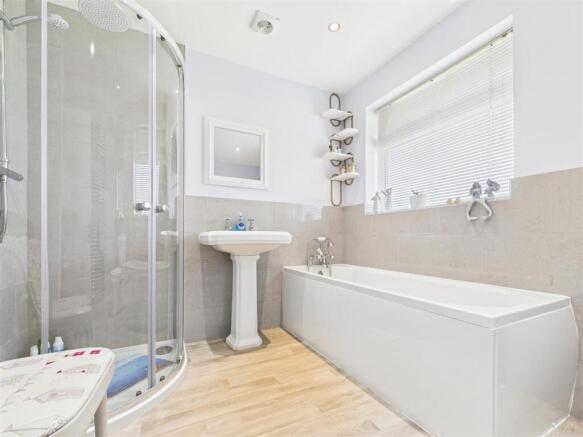 2 bed Detached Bungalow for sale Image 12