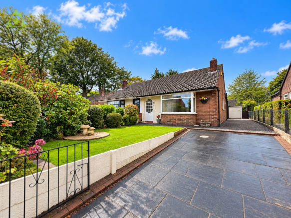 2-bed bungalow on Wigan Road, Westhoughton, BL5 3RQ, £225,000