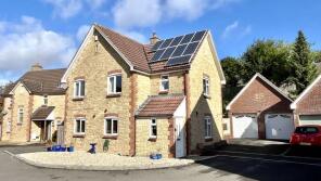 14, Highfield, Ilminster TA19 9SR