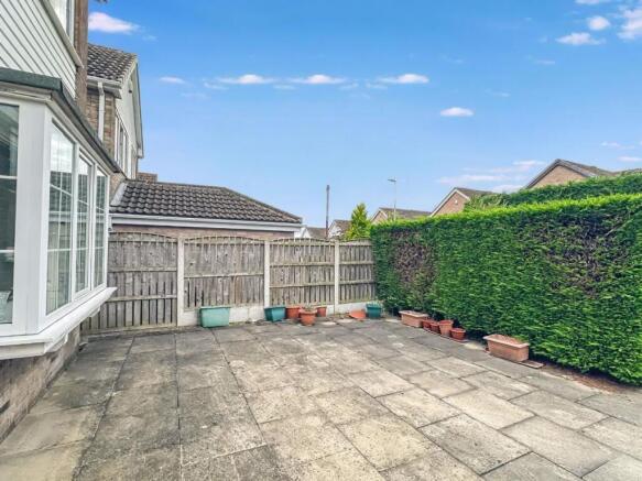 4 bed Detached for sale Image 11