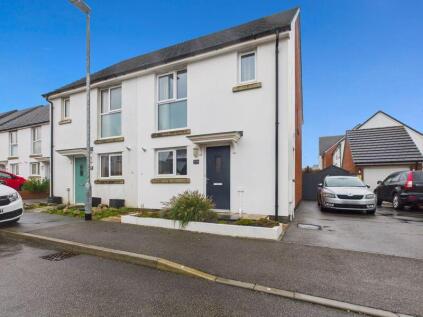 Sparrow Close, Hayle- A well presented two bedroom semi-detached home