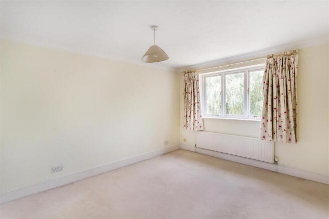 house. estate agency Dunsfold The Chestnuts