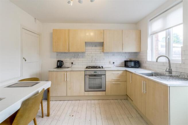 Kitchen - 004.jpg