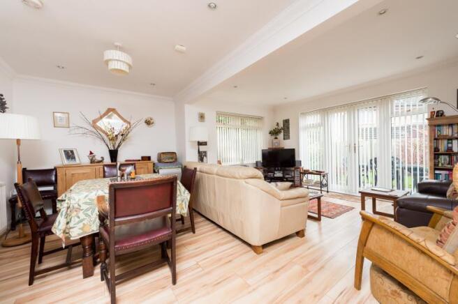 Sitting/Dining Room