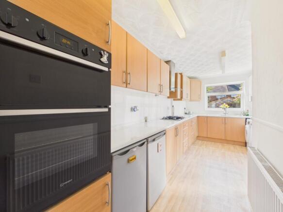 3 bed Terraced for sale Image 9
