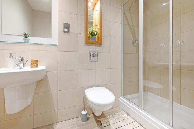 1 bed Apartment to rent Image 9