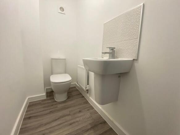 Cloakroom/wc